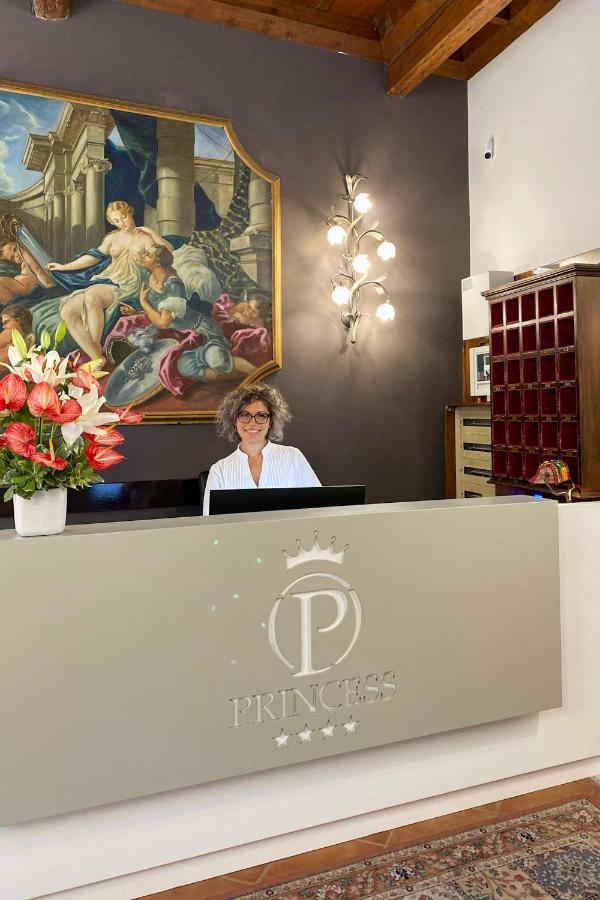 Hotel Princess Art Hotel 4*